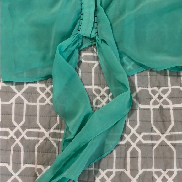 BKE sheer top - Picture 4 of 7